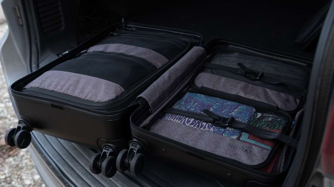 nomatic carry-on pro