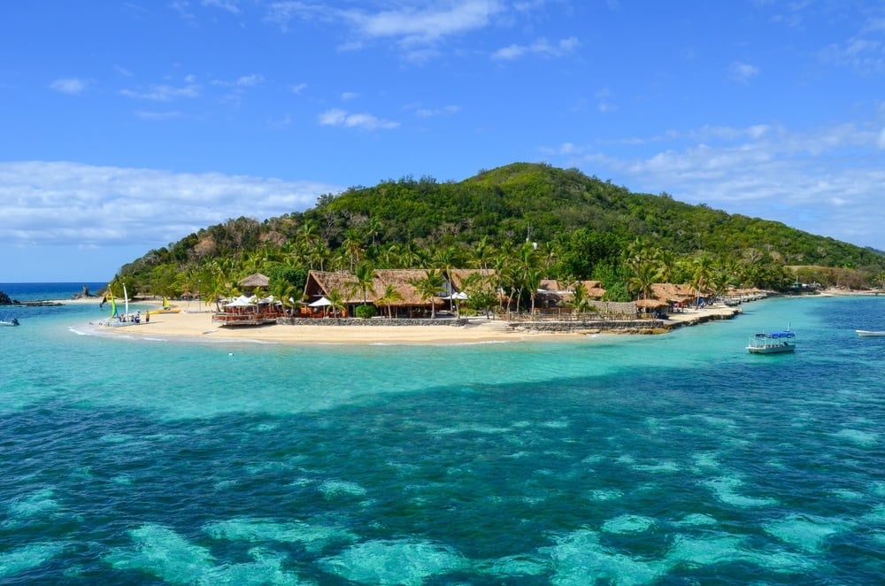 https://www.shutterstock.com/image-photo/castaway-island-mamanucas-group-fiji-1086033926