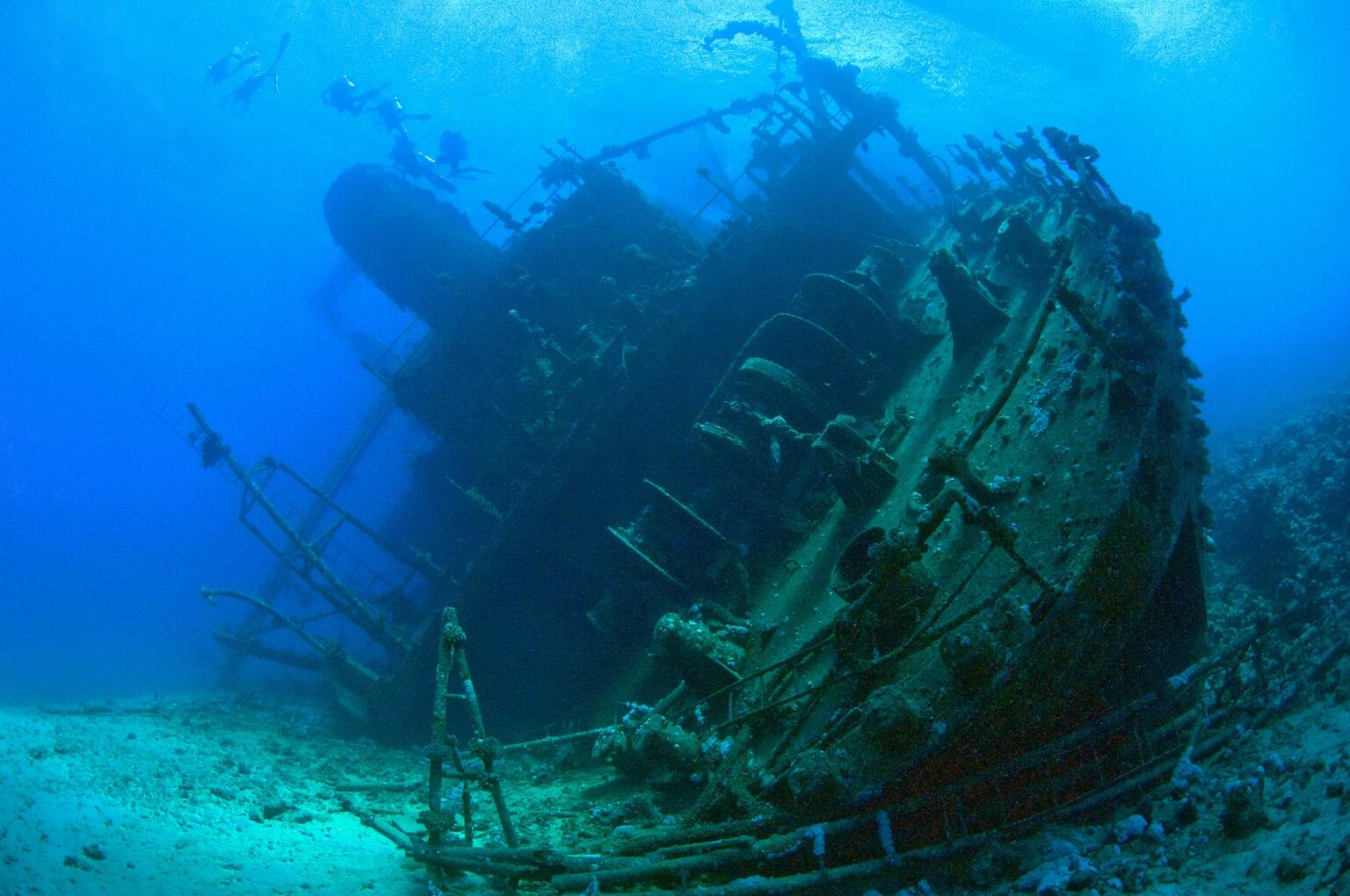 wreck diving in the red sea