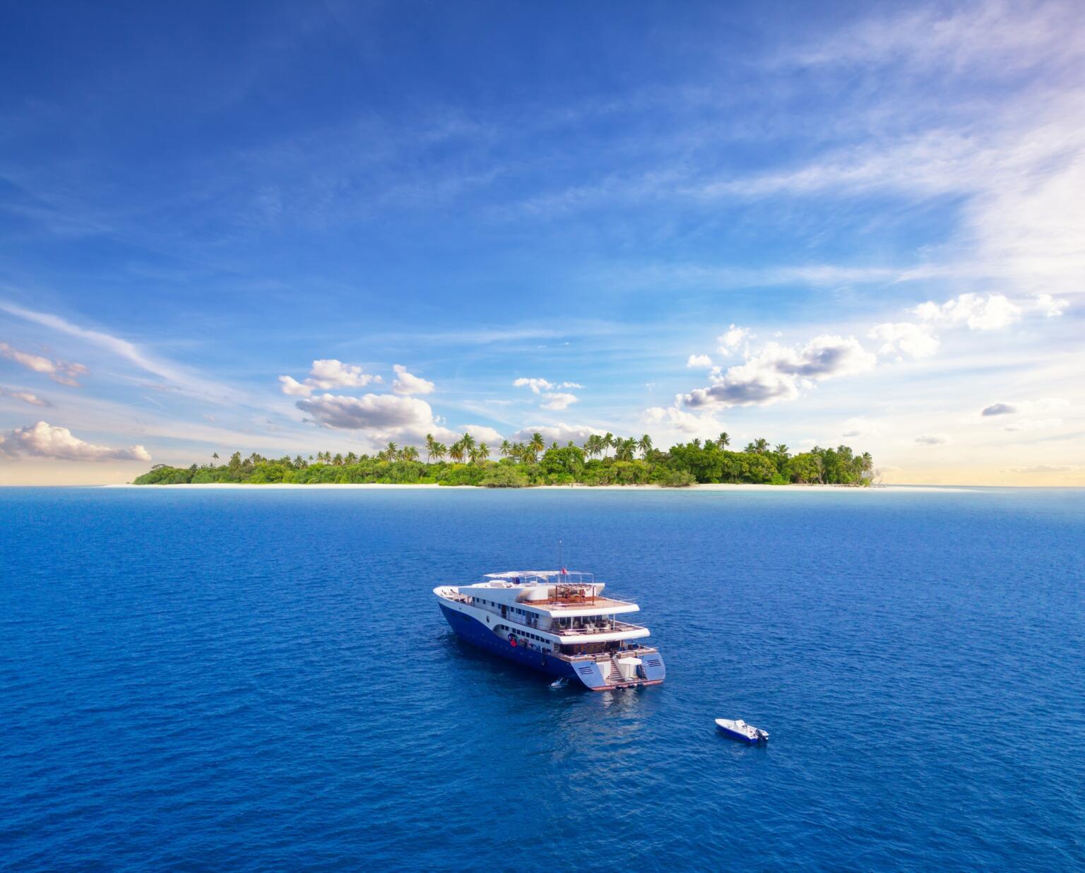 liveaboards in the maldives 