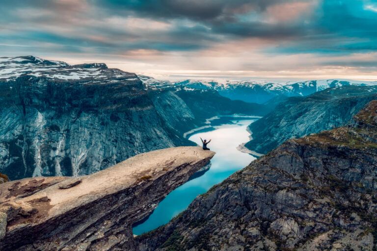 Backpacking Norway Travel Guide