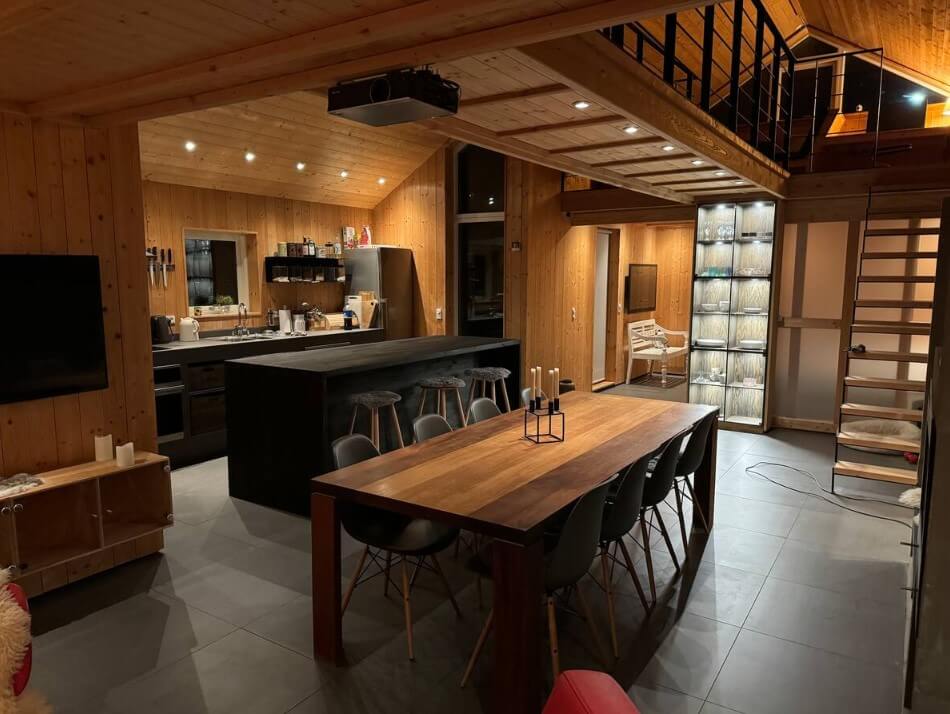 Cozy cottage with luxury amenities