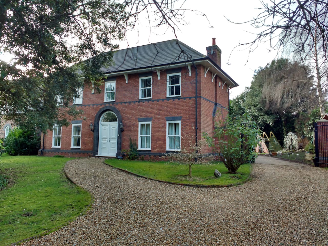Holm Oaks Bed and Breakfast Liverpool