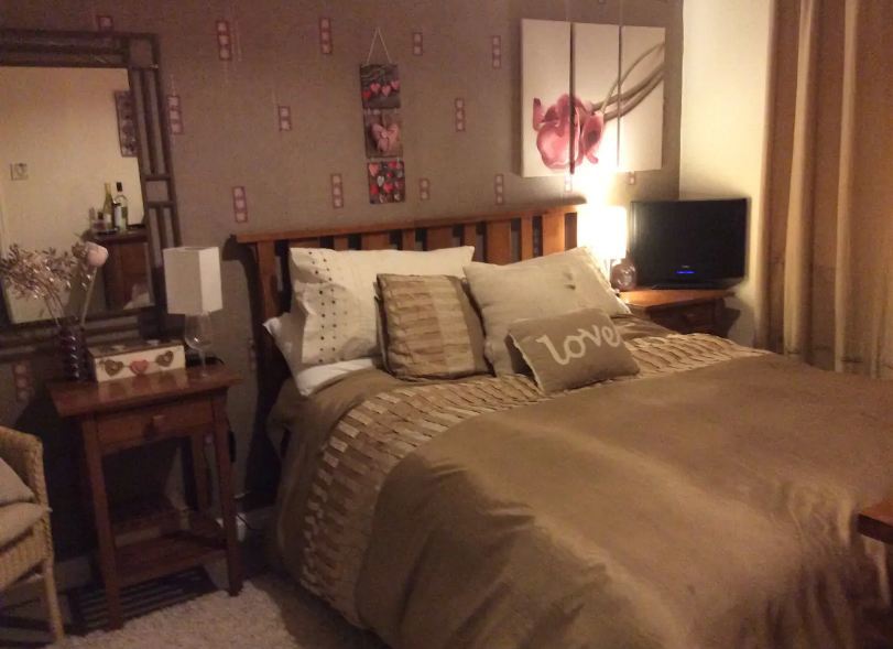 Quaint Room in Smugglers Way Liverpool