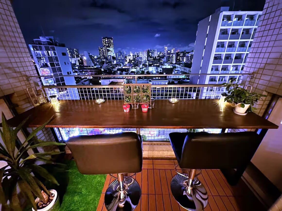 Beautiful Night View Apartment