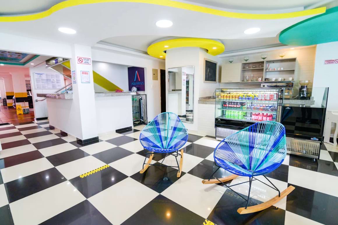 hotel aquarius