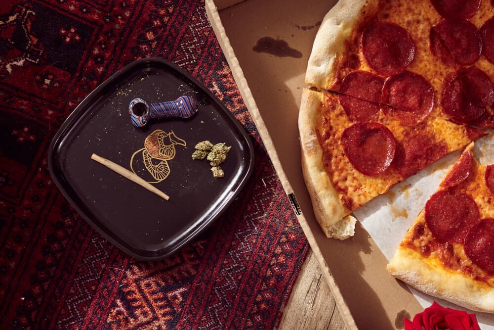 Weed and pizza side-by-side - harmony in Israel