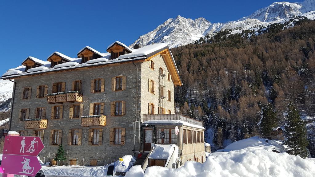 Aiguille de La Tza best hostels in zermatt