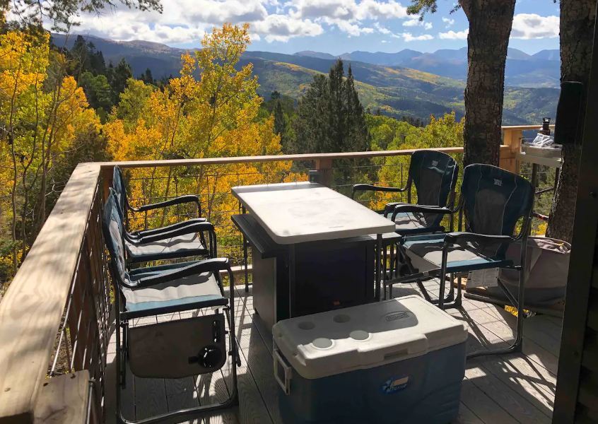 Colorado Off Grid Glamping Treehouse