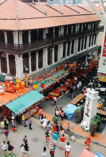 Explore Chinatown and Delicious Food Tasting