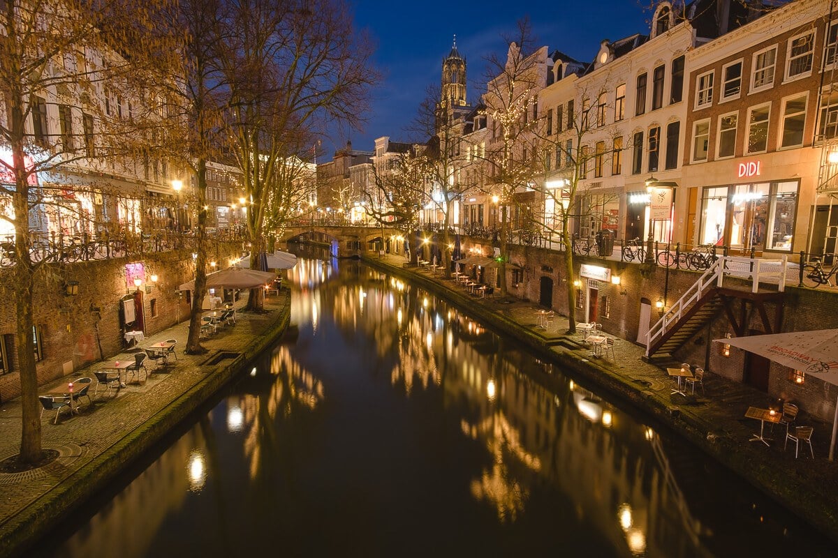 utrecht canals at night