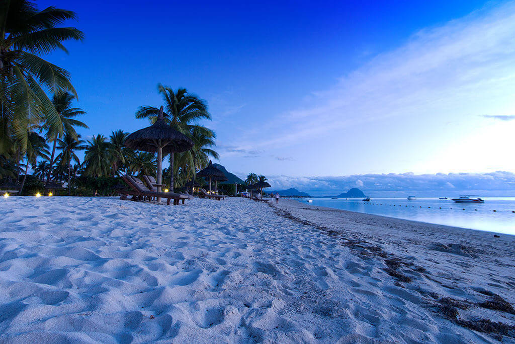 Flic en Flac Beach - one of the best beaches in Mauritius for tourists