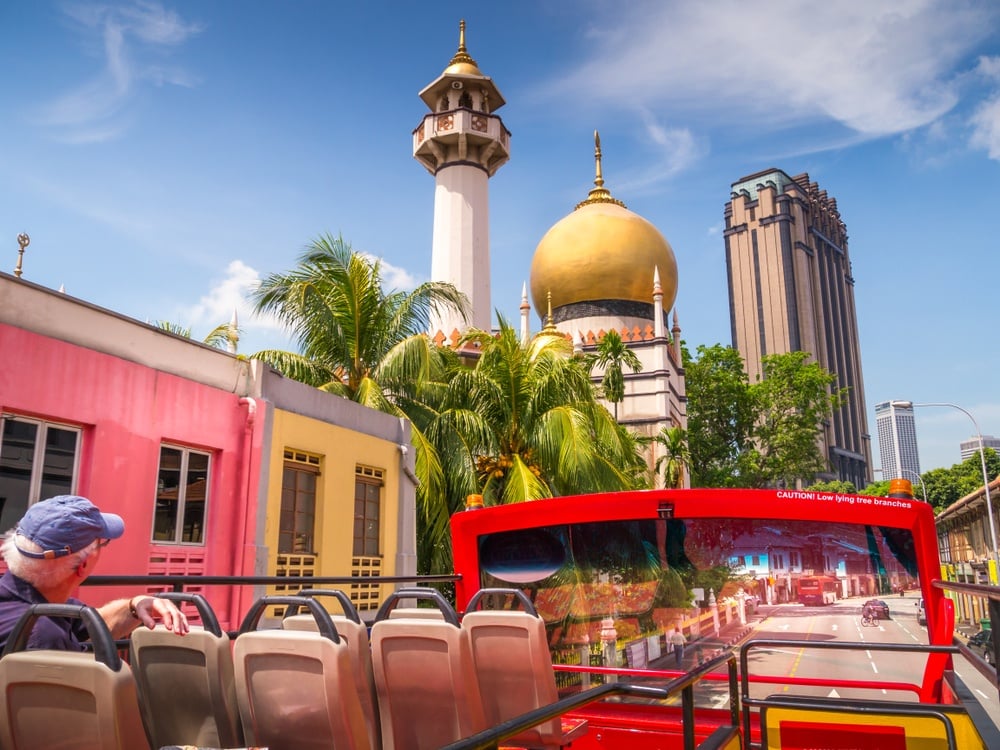 how to get around singapore cheap