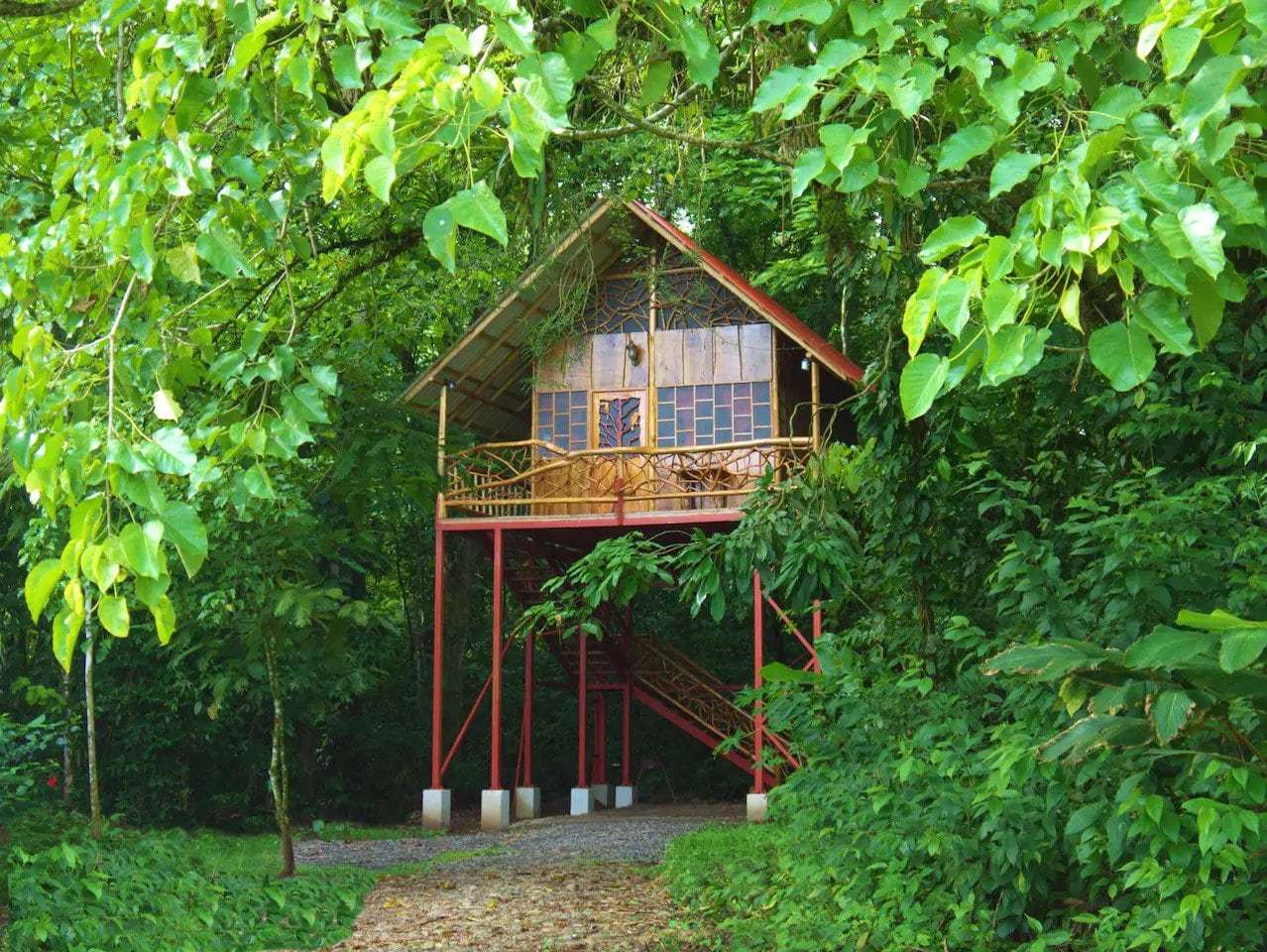 magical jungle treehouse