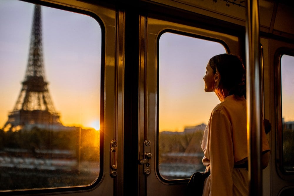 cheap train travel in paris