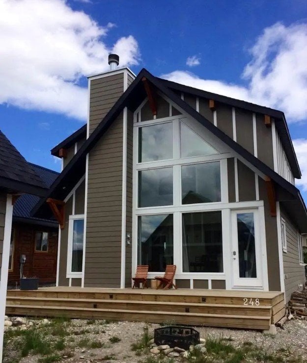 Rocky View Cabin