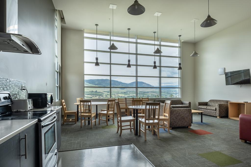 Best Hostel for Digital Nomads in Kelowna - UBC Okanagan Campus