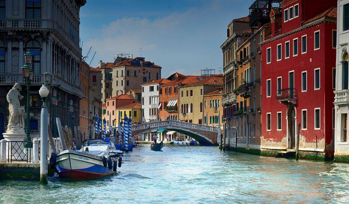 venice gondola lagoon