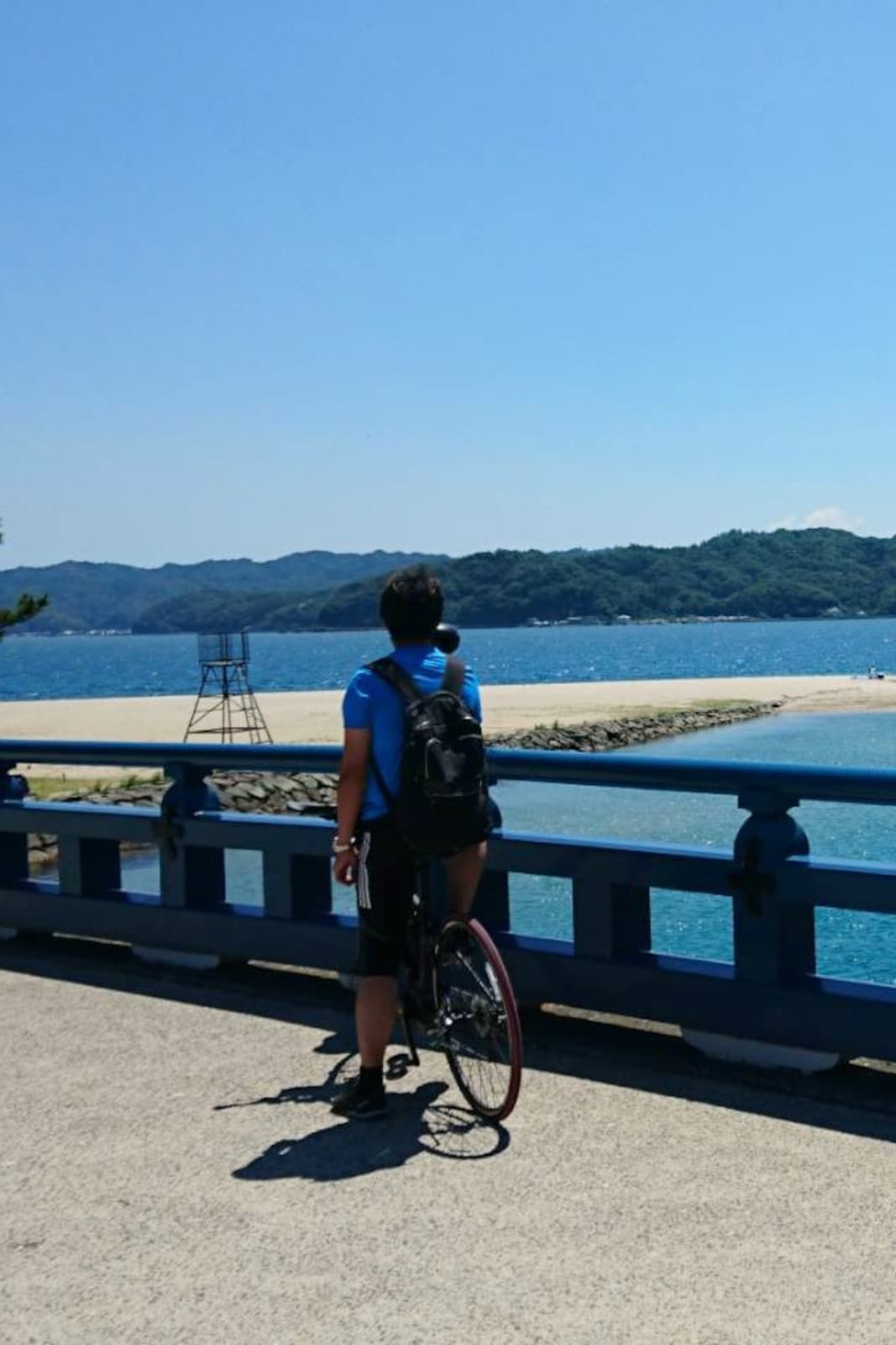 Cycle across the Amanohashidate sandbar