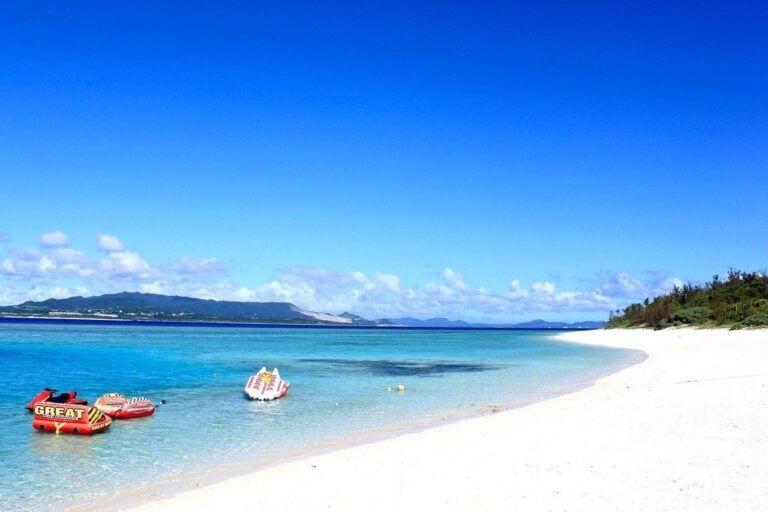 7 UNREAL Beaches in Japan
