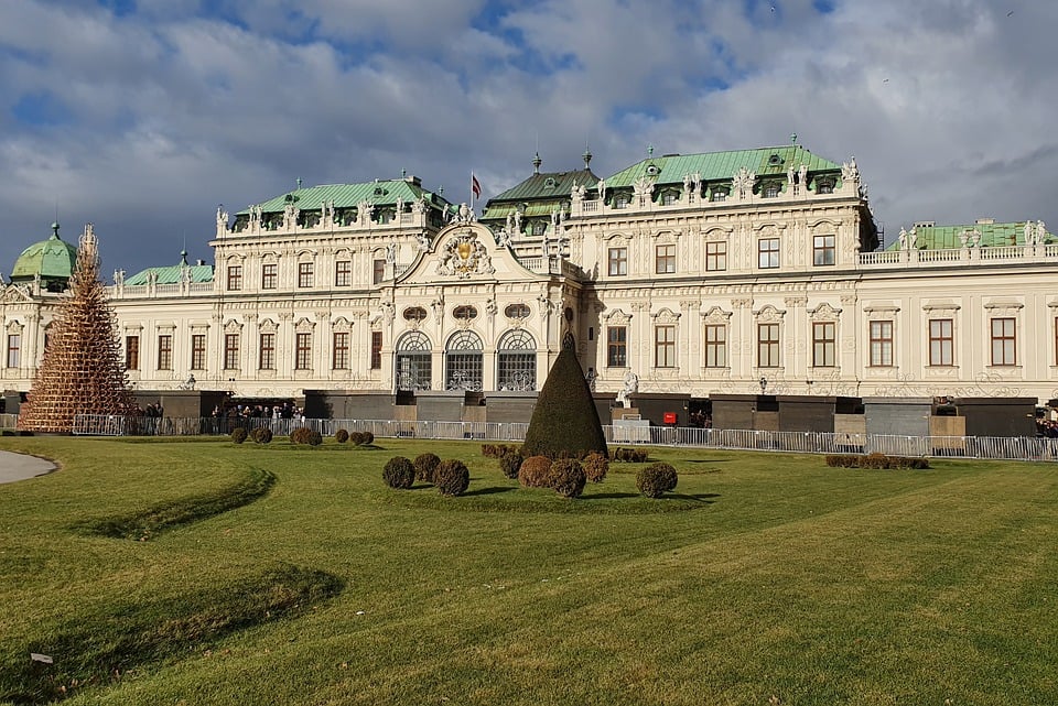 belvedere palace museum in vienna