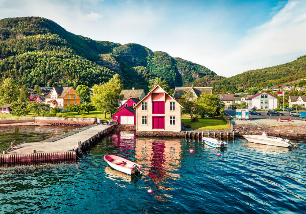 trips to norway from ireland