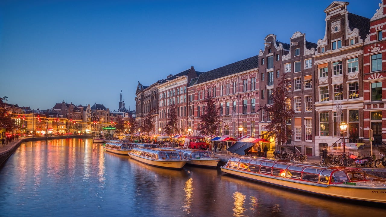 travel news amsterdam