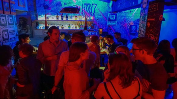 Live the Nightlife Rooftop Pub Crawl