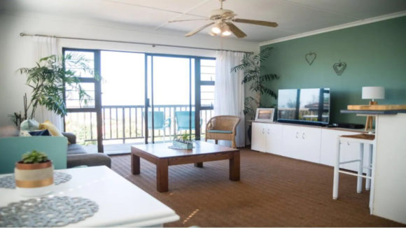 Stylish flat with sea views, Durban