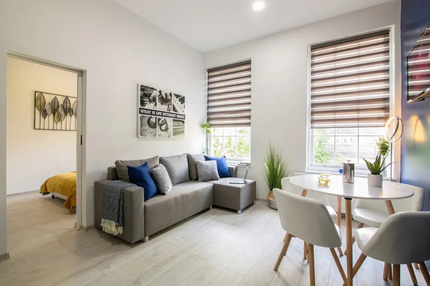 Luxury Smart Modern Apartment