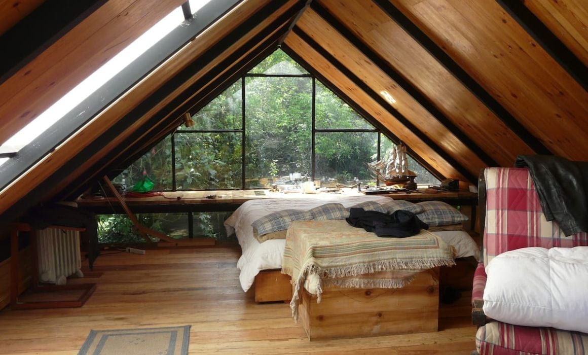 Bogota Cabana en Reserva Forestal. A beautifully green view from the bed.
