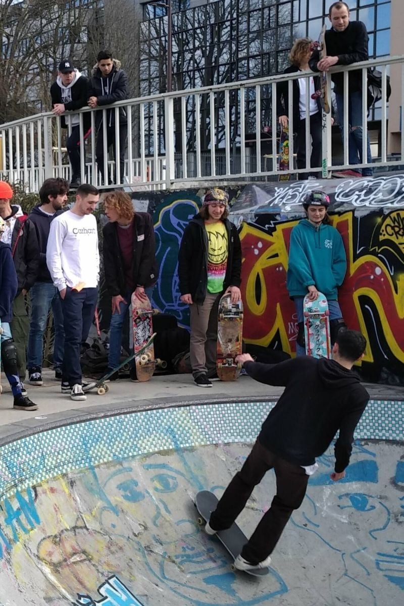 Discover Nantes by Skateboard