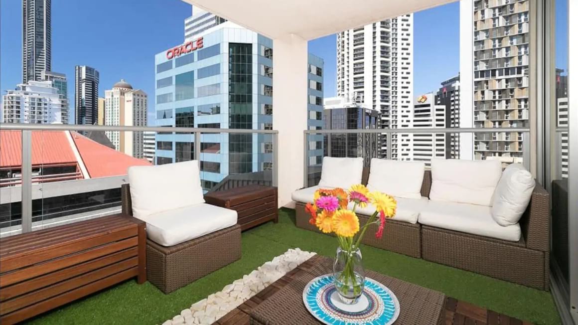 Homely and Spacious in Heart of City