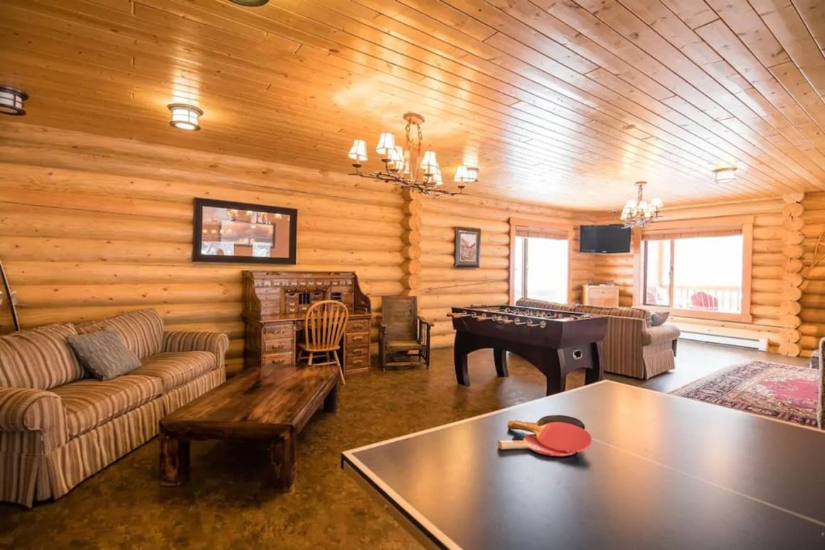Cedar Chalet, Lake Louise