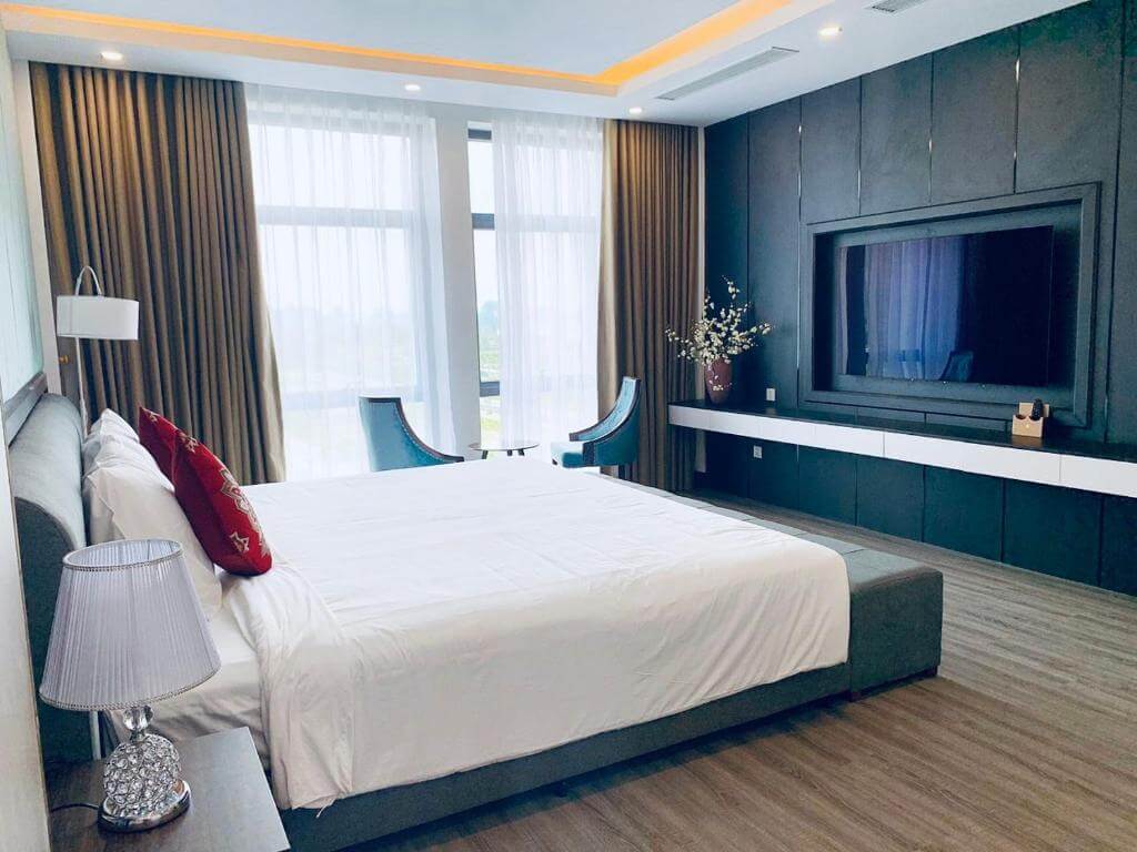 DIAMOND HOTEL VÂN ??N
