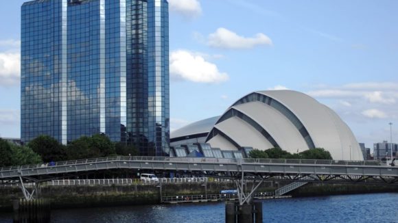 Glasgow Why Stay in an Airbnb