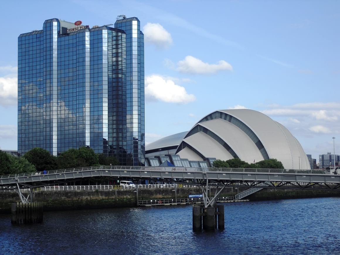 Glasgow Why Stay in an Airbnb