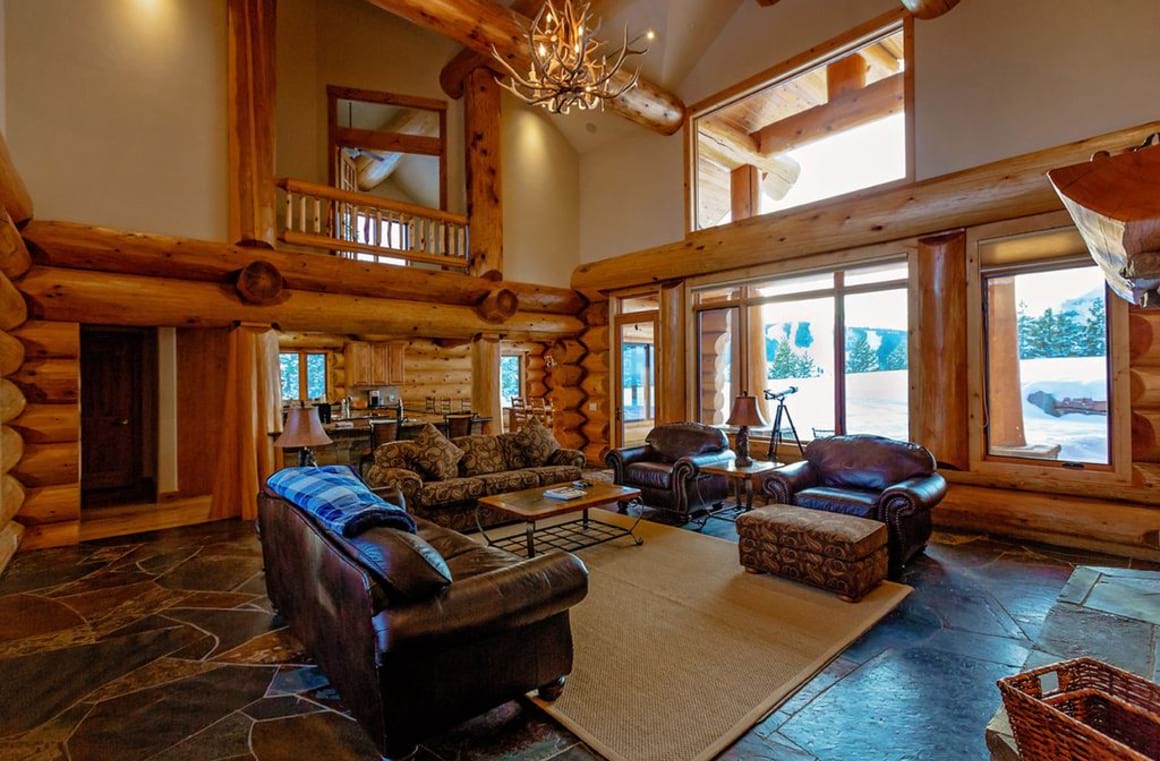 Lone Mountain Log Home