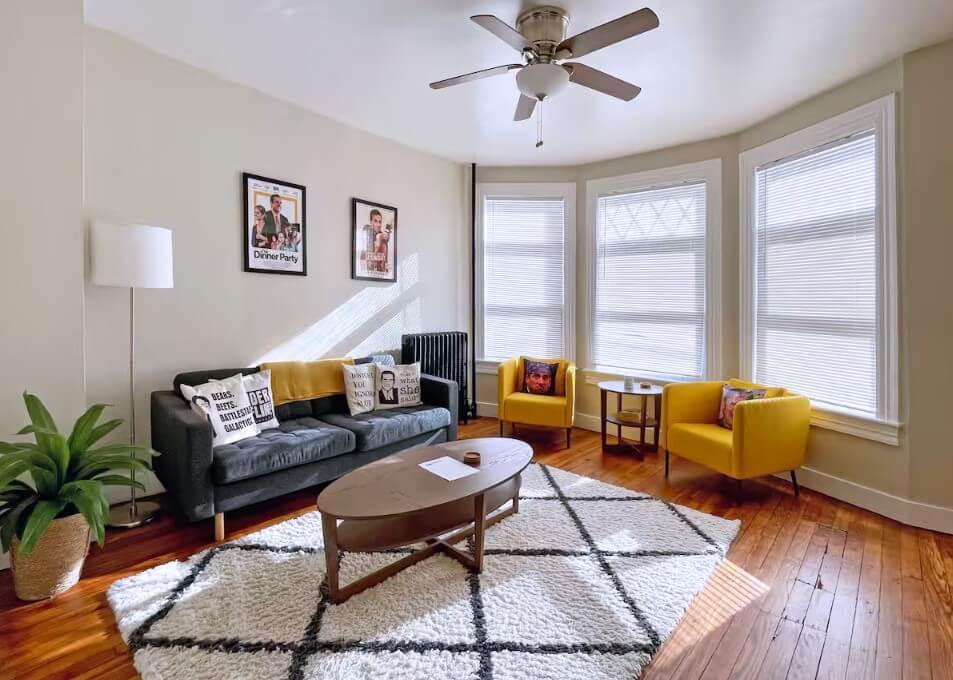 *Office themed* Apartment 