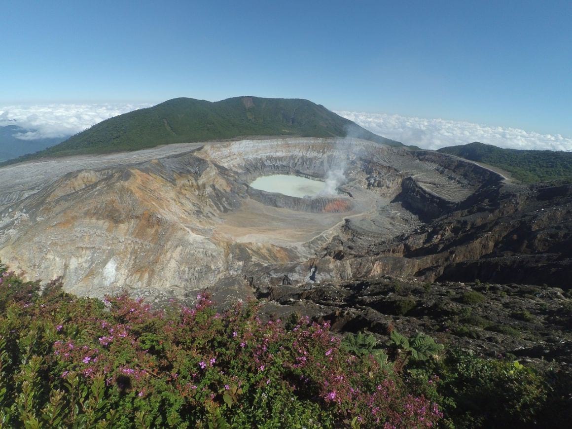 Poás Volcano Hike