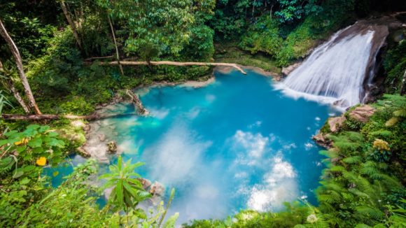 Can Americans travel to Jamaica