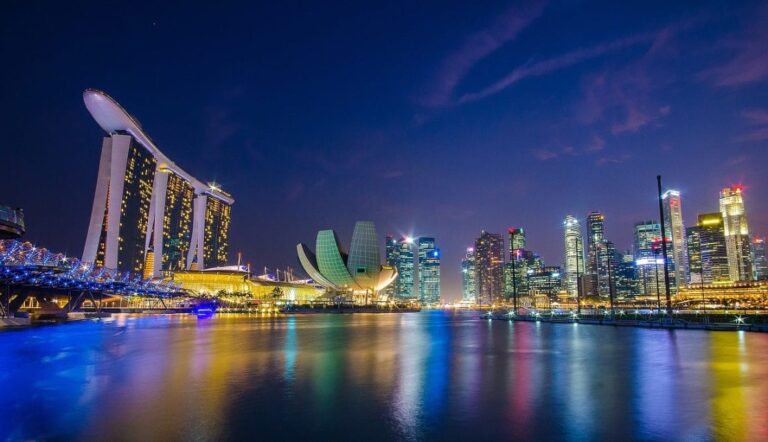 20 STUNNING Singapore Rooftop Pool Hotels