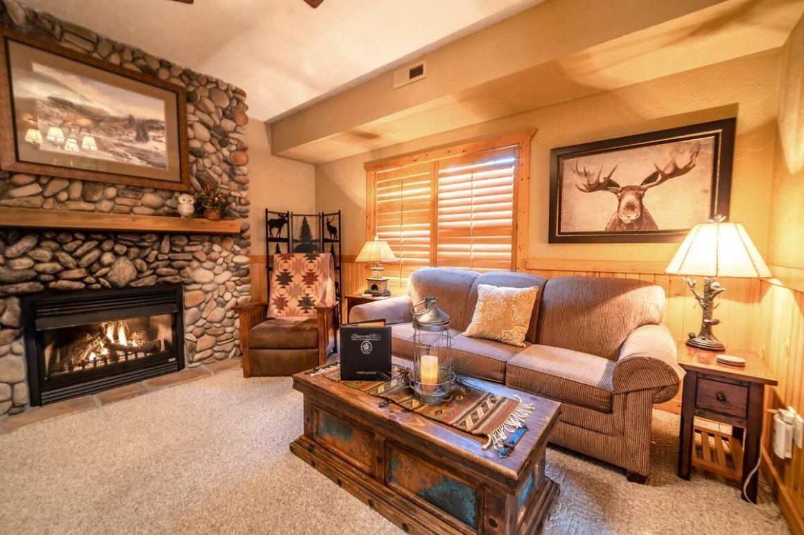 Rustic Branson Cabin for friends, Branson