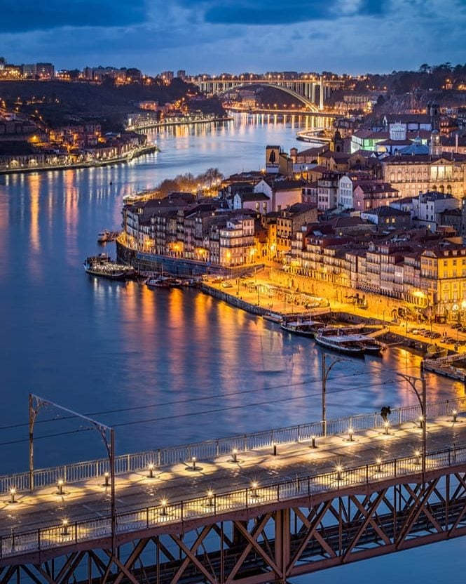 explorer Porto la nuit