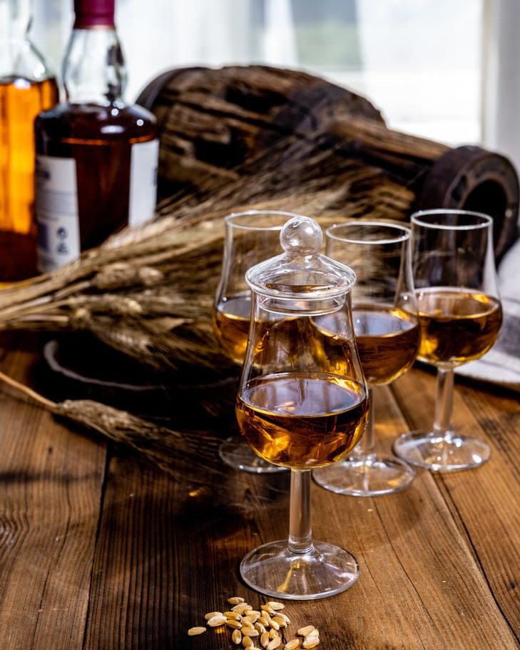 whiskey tasting in bourbon distillery