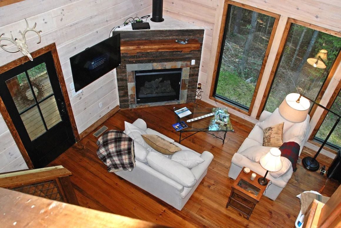 Horseshoe Ridge Log Cabin, Nashville