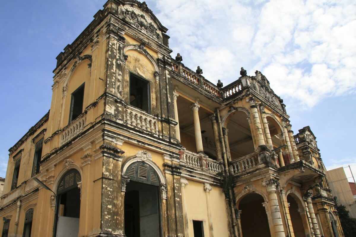 A French-colonial building in a neighbourhood of Phnom Penh