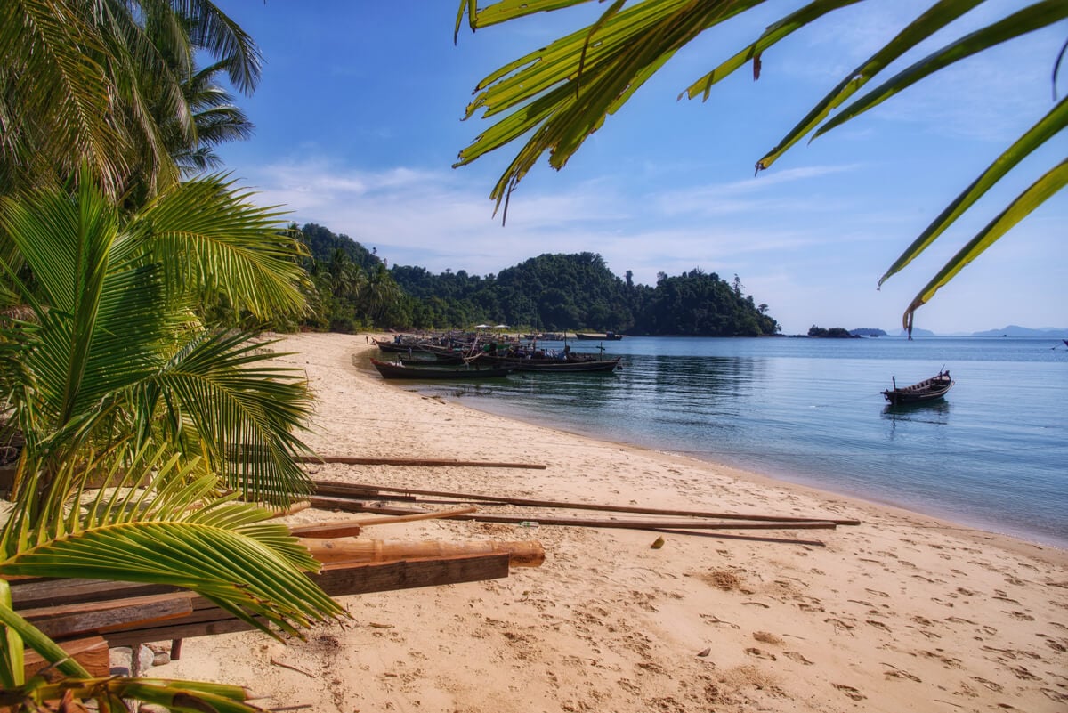 Don Island, Mergui Archipelago - backpacking off the touris trail in Myanmar