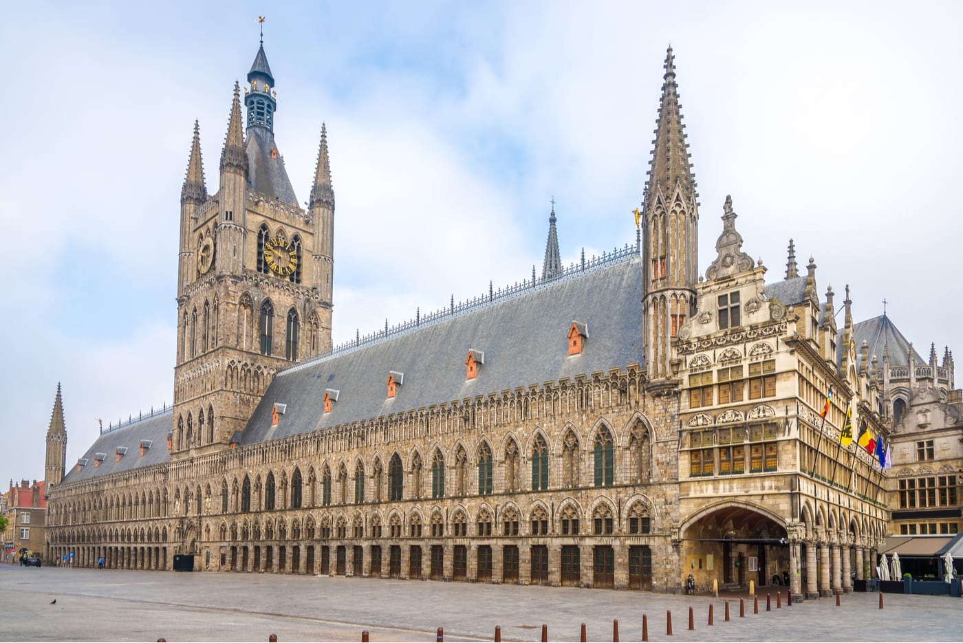 cloth hall ypres flanders field museum