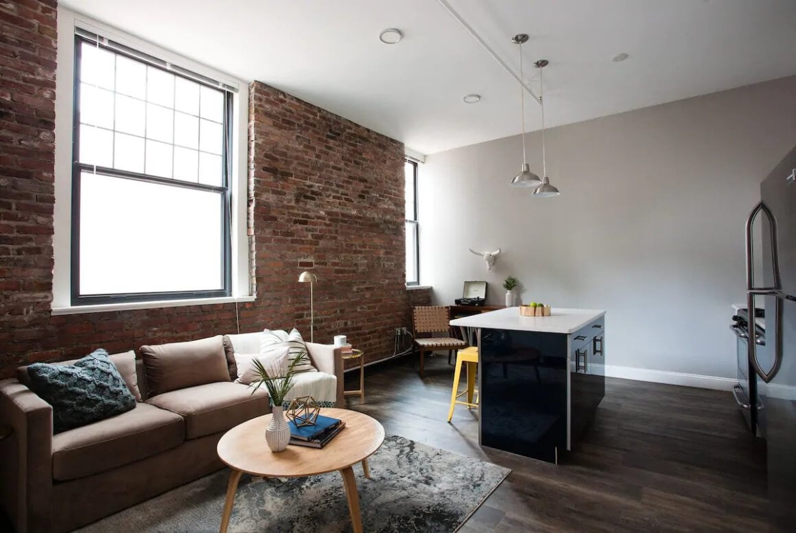 Centrally Located Luxurious Loft